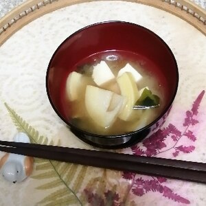 簡単ヘルシー！味噌汁習慣(^^)ワカメ+竹の子♪